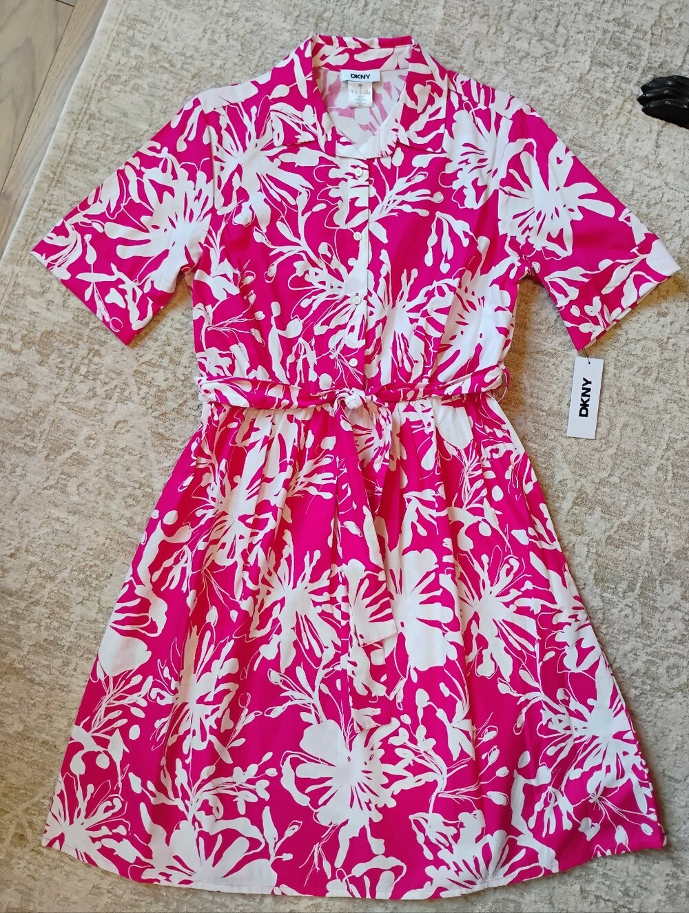 NWT 4 DKNY Fuchsia And White Abstract Floral Short Sleeve Midi Shirt Dress NEW - Picture 10 of 12